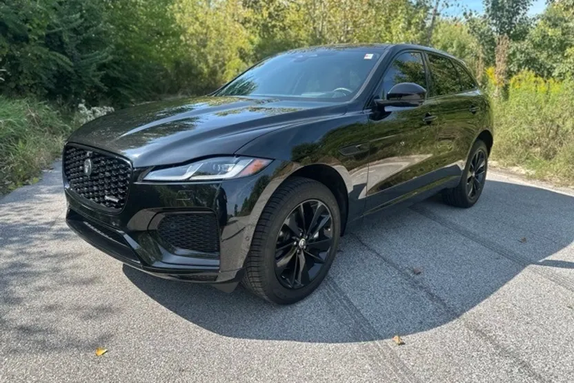 2025 Jaguar F-PACE R-Dynamic S P250 photo 1