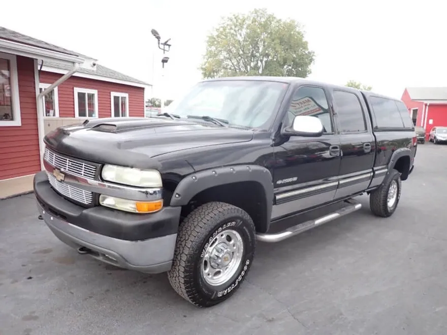 2002 Chevrolet Silverado 2500HD LS photo 1
