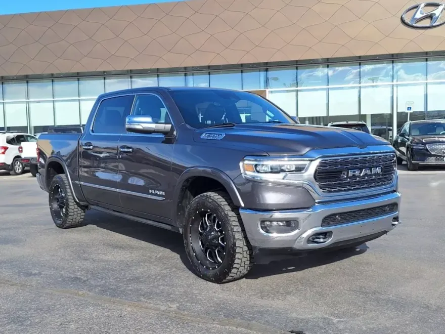 2022 Ram 1500 Limited photo 1