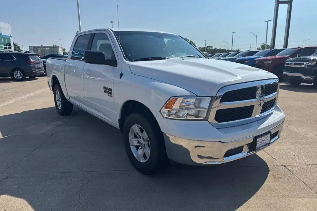 2021 Ram 1500 Classic SLT photo 1