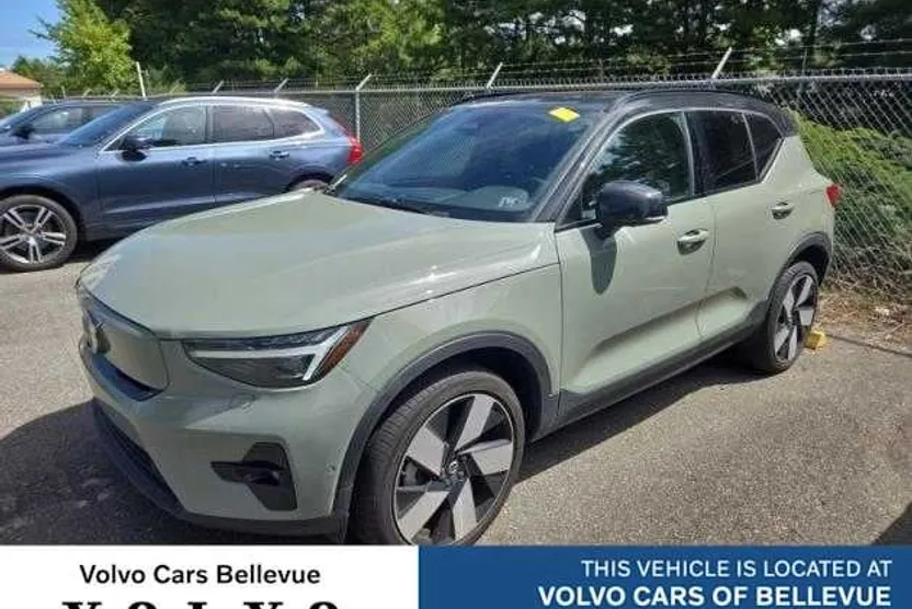 2023 Volvo XC40 Recharge Ultimate photo 1