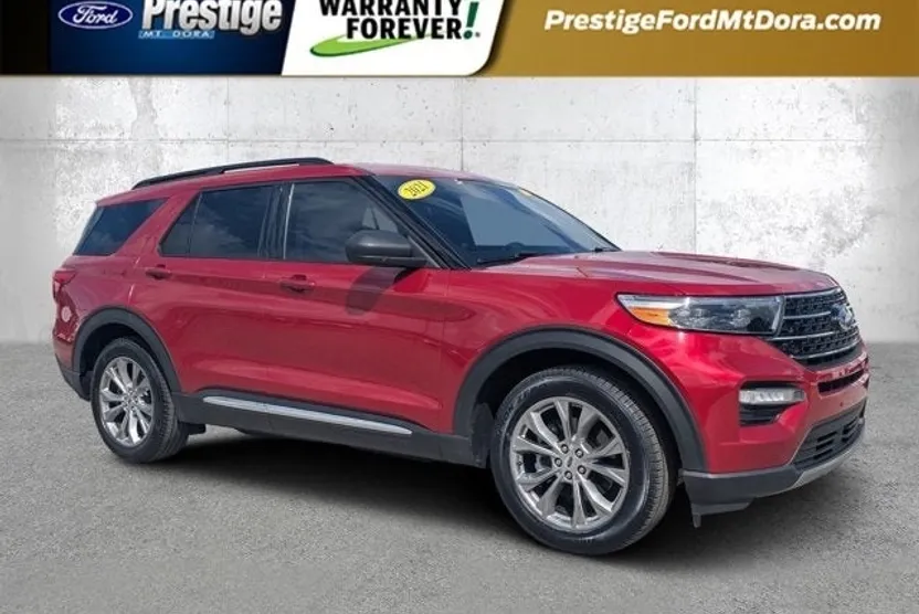 2021 Ford Explorer XLT photo 1