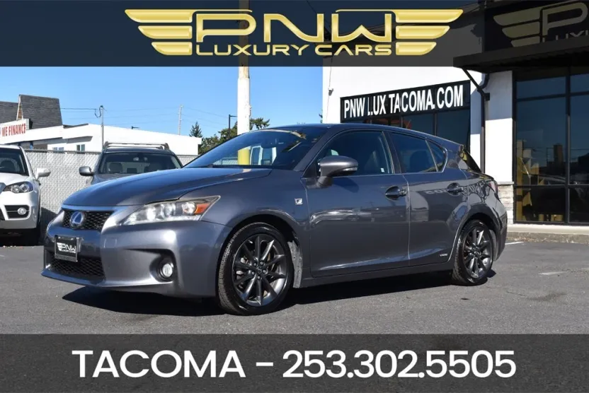 2013 Lexus CT 200h photo 1