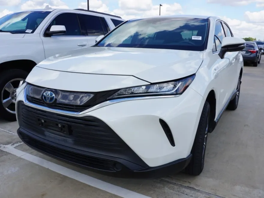 2021 Toyota Venza LE photo 1