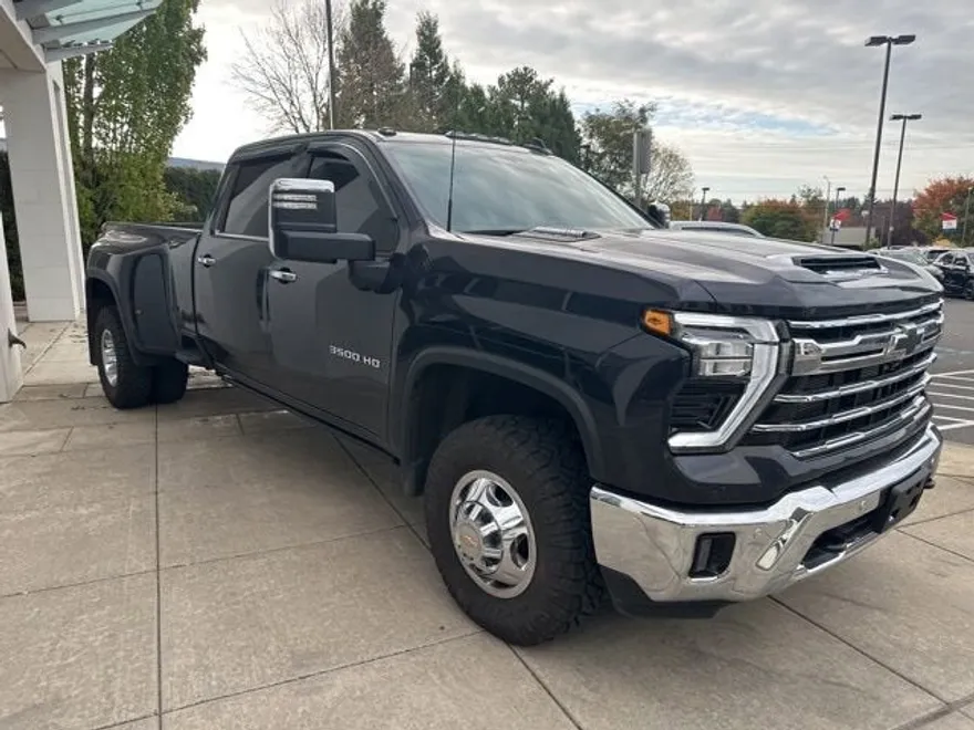 2024 Chevrolet Silverado 3500HD LTZ photo 1