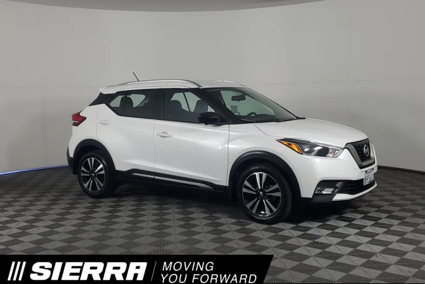 2018 Nissan Kicks SR photo 1