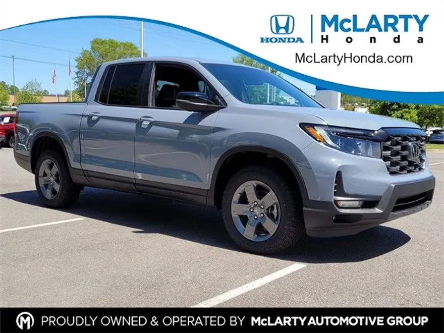 2025 Honda Ridgeline TrailSport photo 1