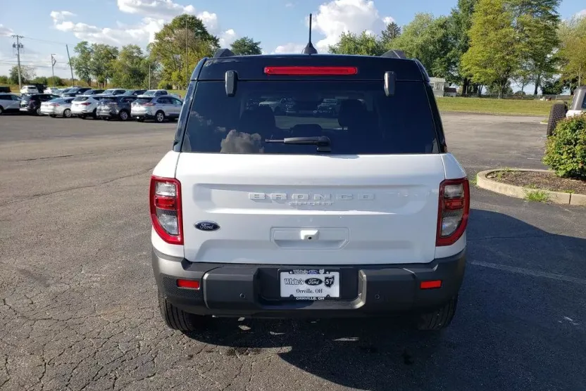 2025 Ford Bronco Sport Outer Banks photo 1