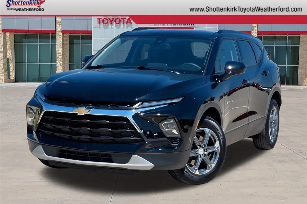 2023 Chevrolet Blazer 2LT photo 1