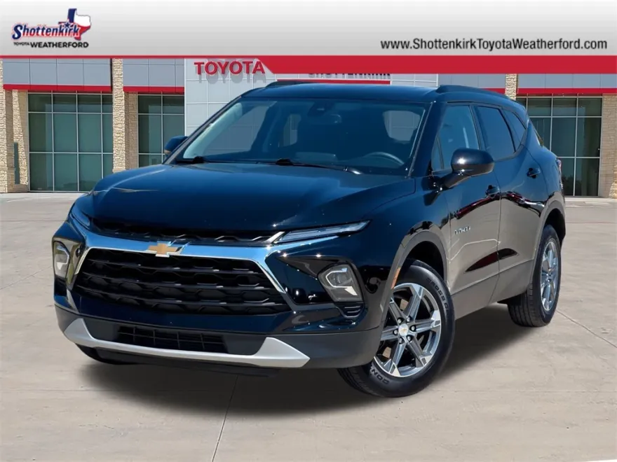 2023 Chevrolet Blazer 2LT photo 1
