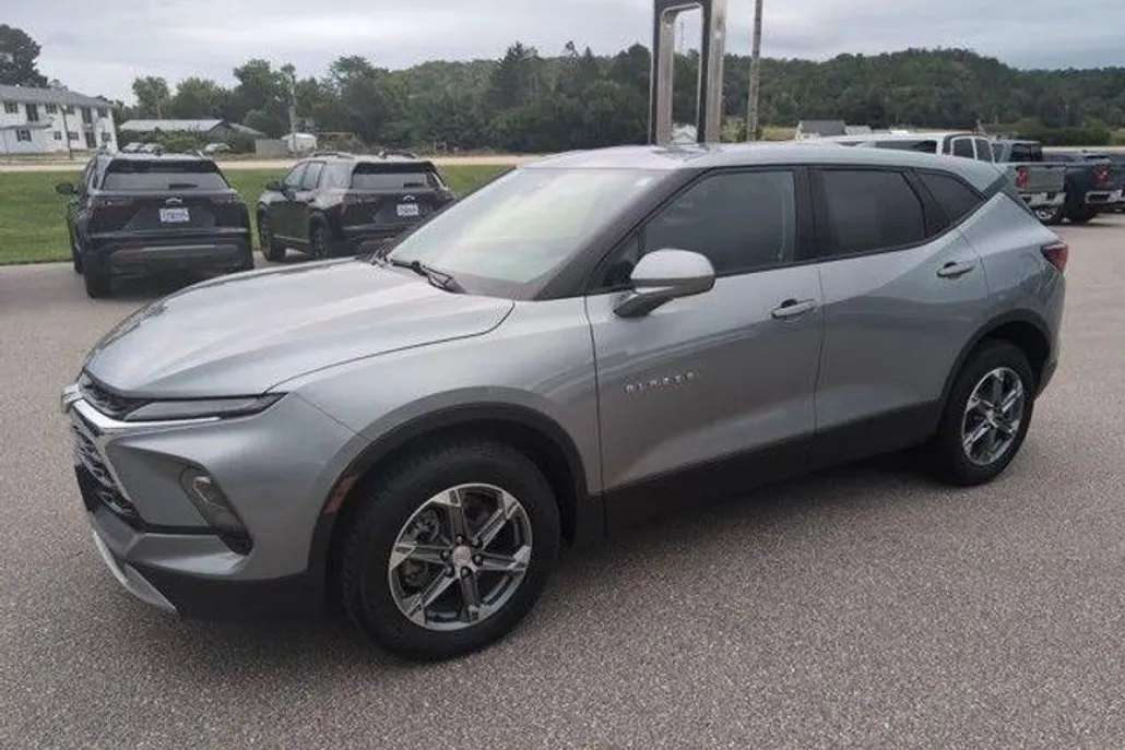 2023 Chevrolet Blazer 2LT photo 1