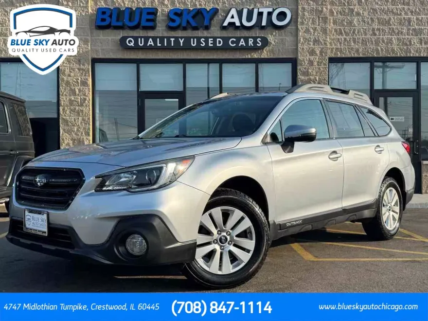 2018 Subaru Outback Premium photo 1