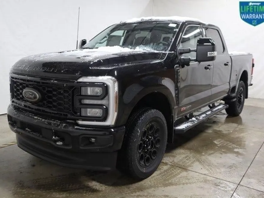 2025 Ford F-350 Lariat photo 1