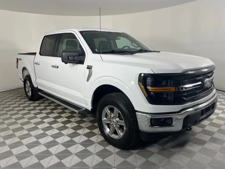 2024 Ford F-150 XLT photo 1