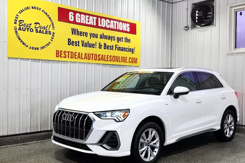 2023 Audi Q3 S line Premium photo 1