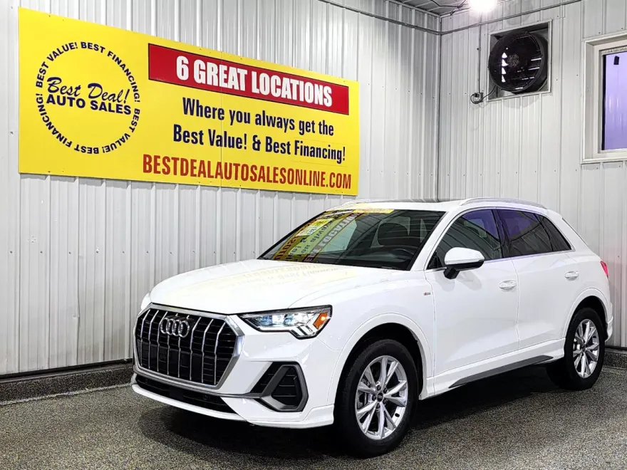 2023 Audi Q3 S line Premium photo 1