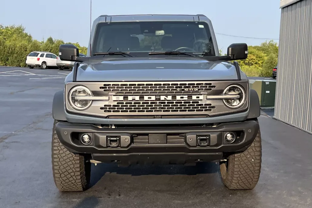 2023 Ford Bronco Badlands photo 1