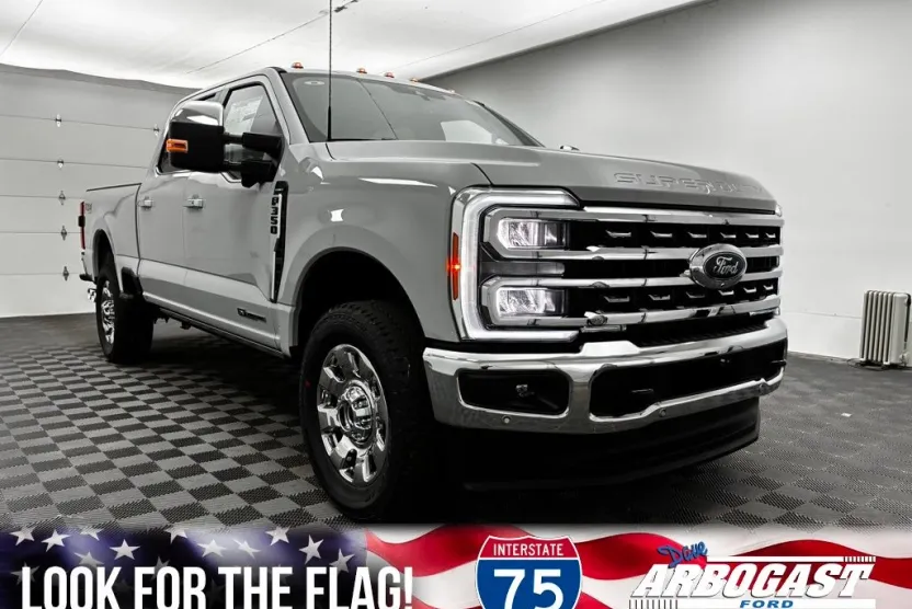 2026 Ford F-350 Lariat photo 1