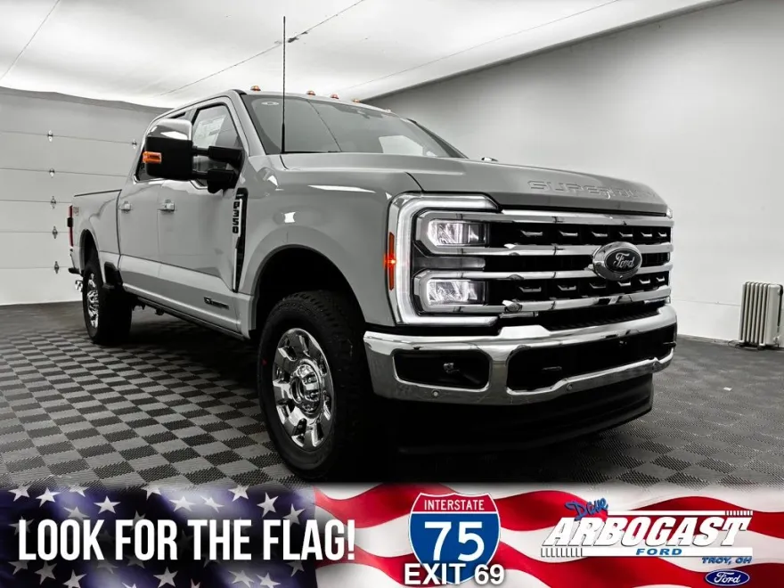 2026 Ford F-350 Lariat photo 1