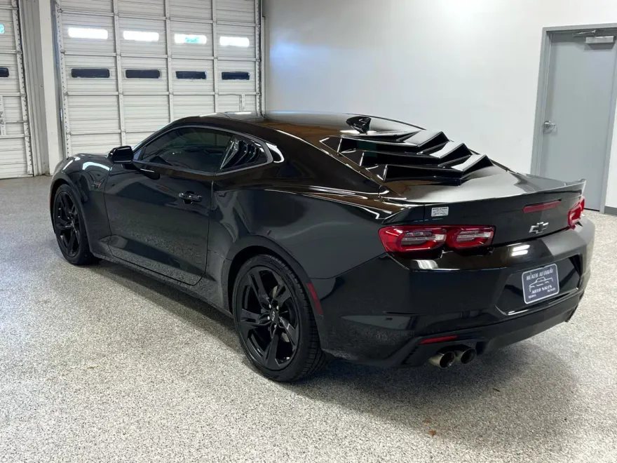 2022 Chevrolet Camaro LT1 photo 1