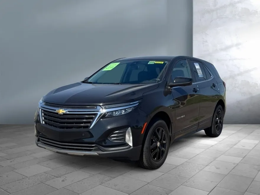 2024 Chevrolet Equinox LT photo 1
