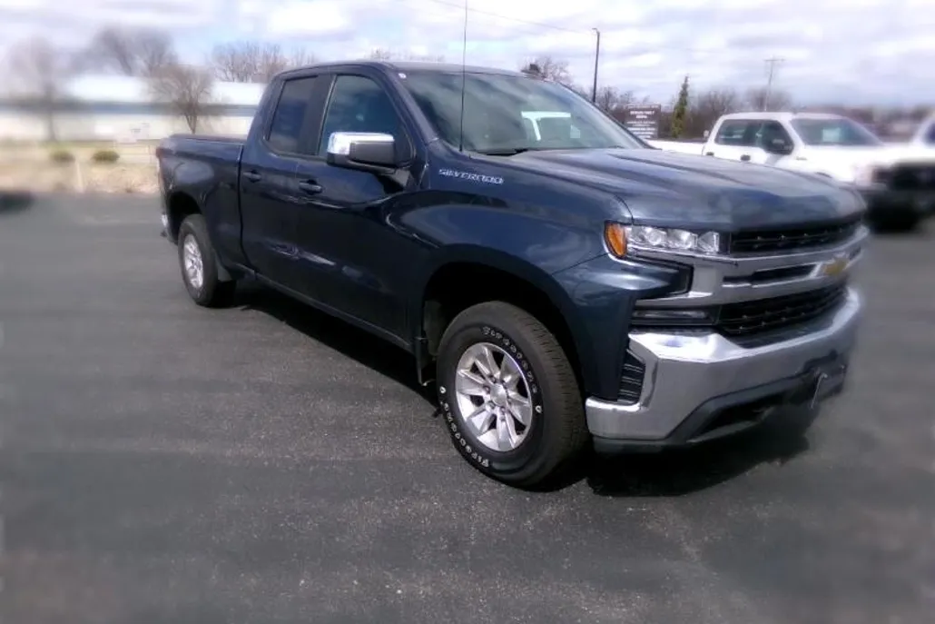 2020 Chevrolet Silverado 1500 LT photo 1