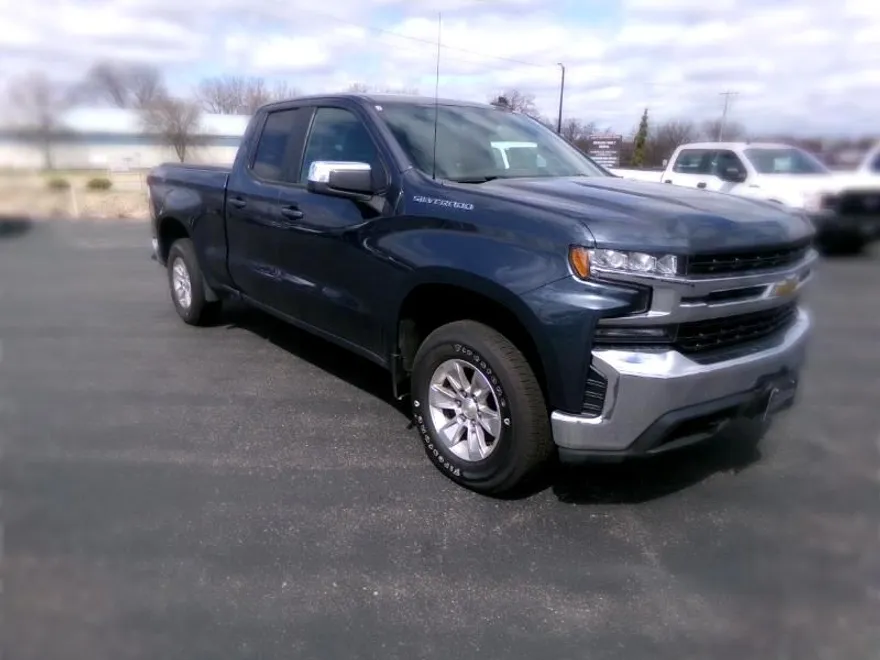 2020 Chevrolet Silverado 1500 LT photo 1