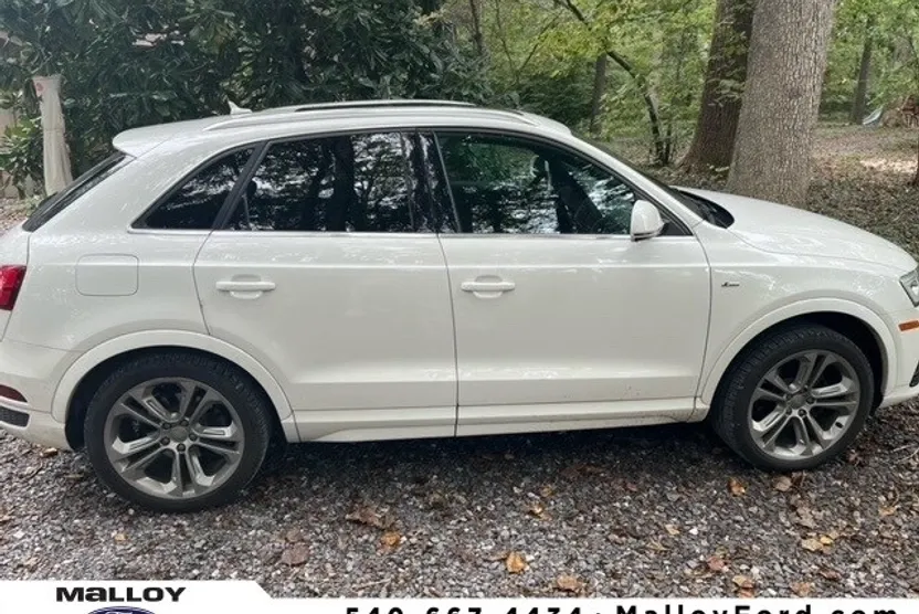 2017 Audi Q3 Prestige photo 1