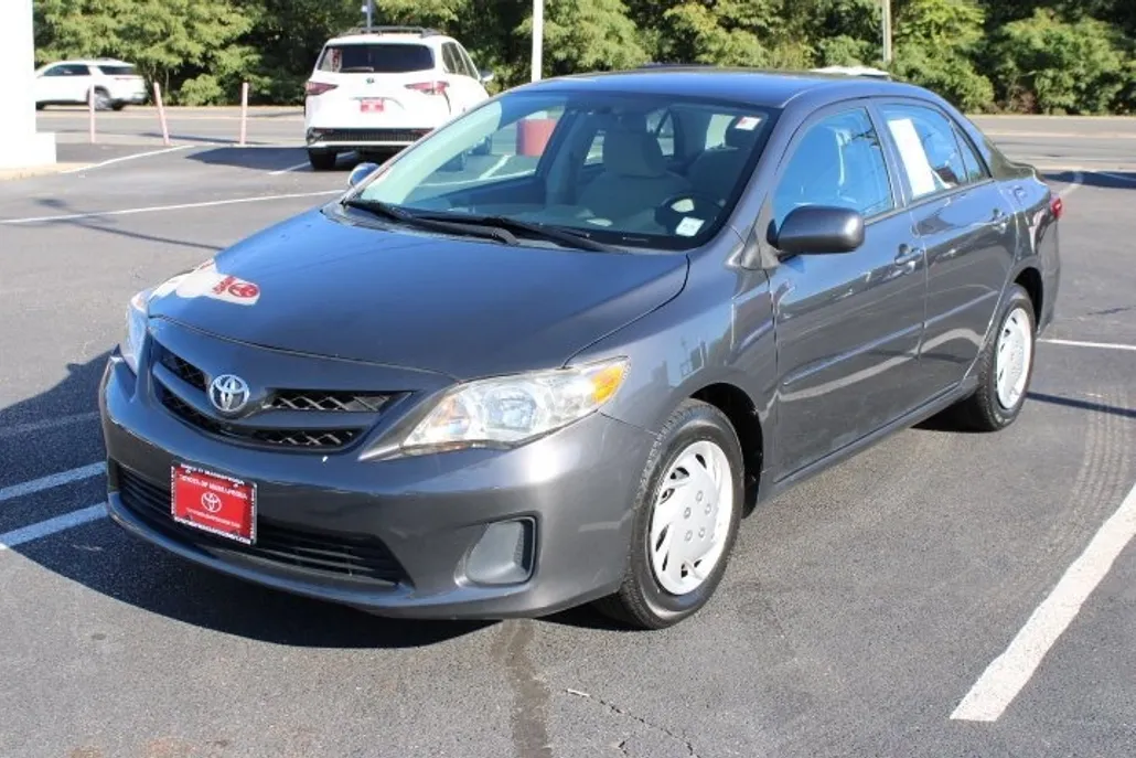 2013 Toyota Corolla L photo 1