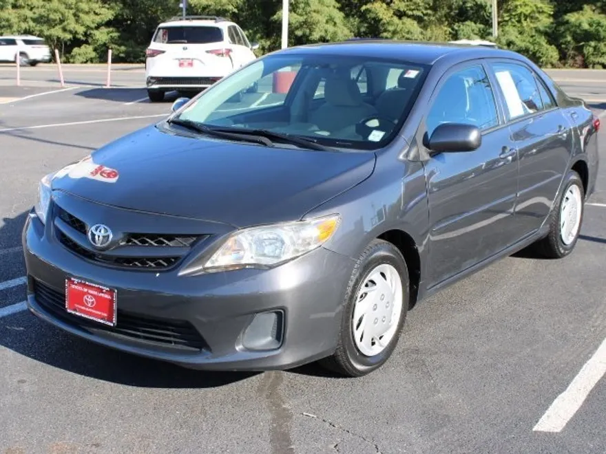 2013 Toyota Corolla L photo 1