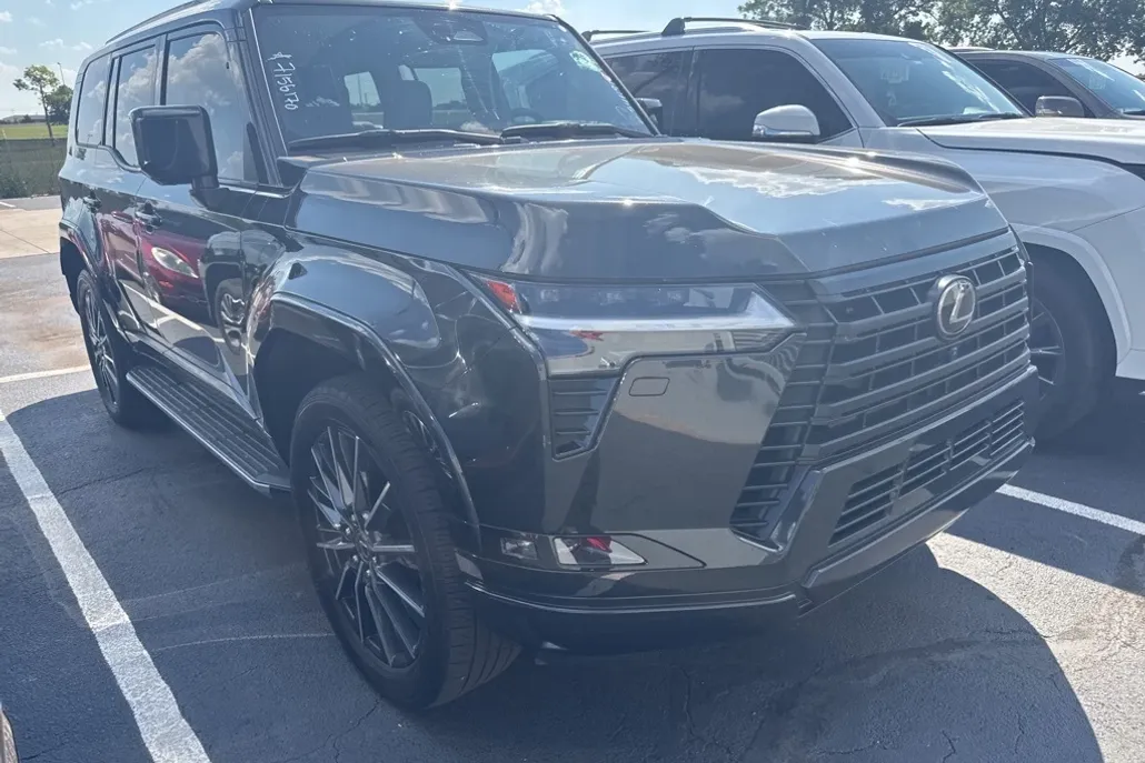 2024 Lexus GX 550 Luxury photo 1