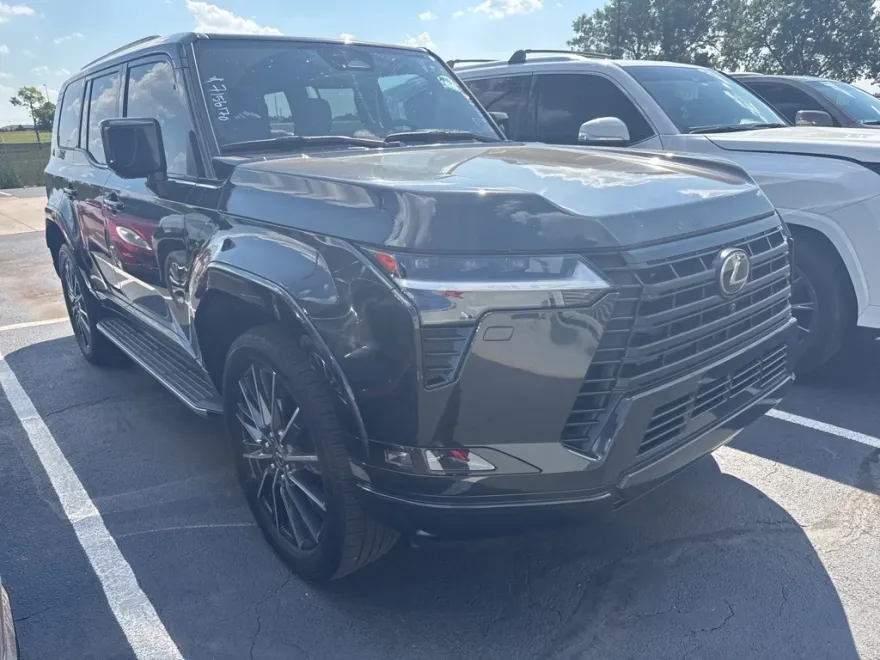 2024 Lexus GX 550 Luxury photo 1