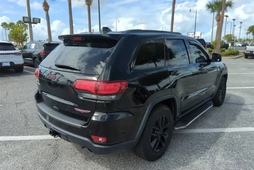 2021 Jeep Grand Cherokee Trailhawk photo 1