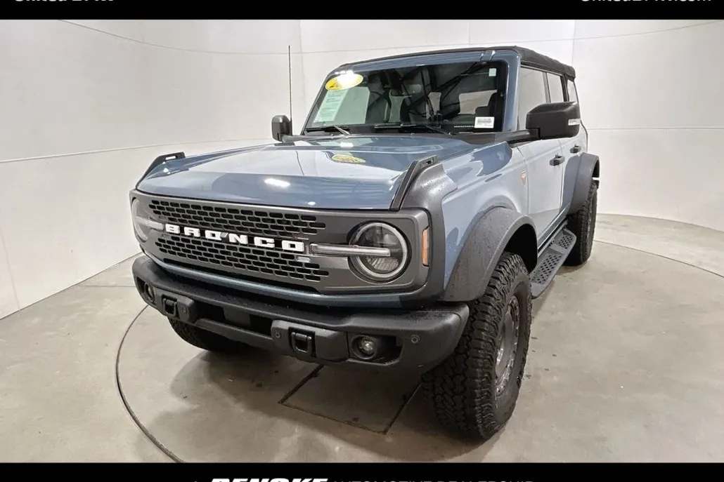 2025 Ford Bronco Badlands photo 1