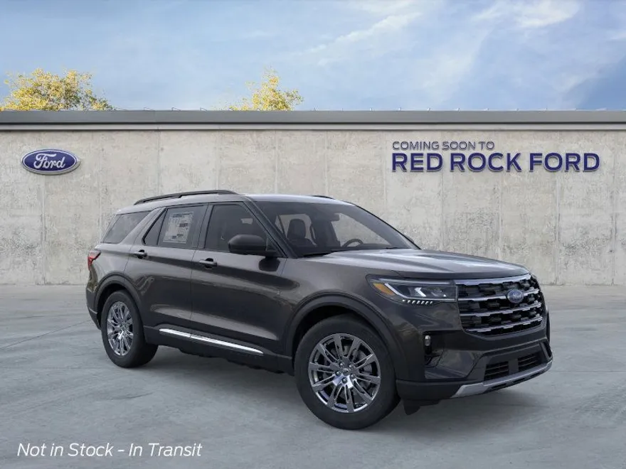 2025 Ford Explorer photo 1