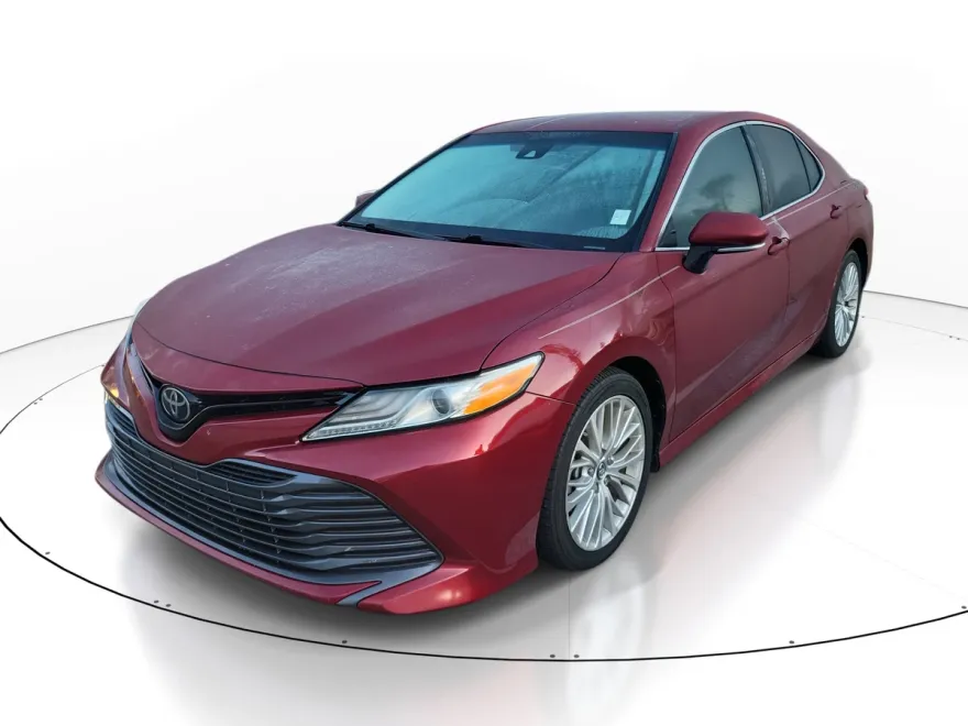 2019 Toyota Camry L photo 1