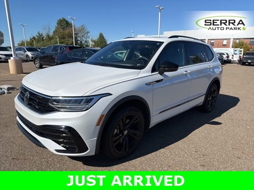 2023 Volkswagen Tiguan SE R-Line Black photo 1
