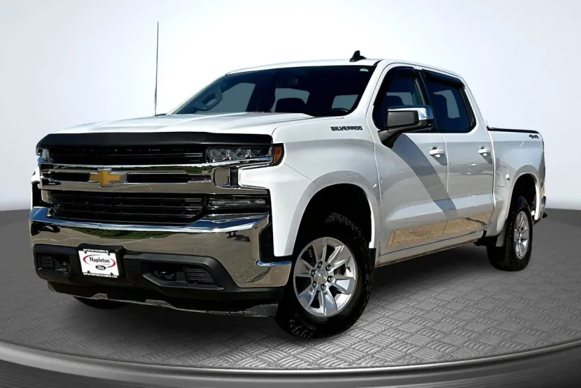 2021 Chevrolet Silverado 1500 LT photo 1