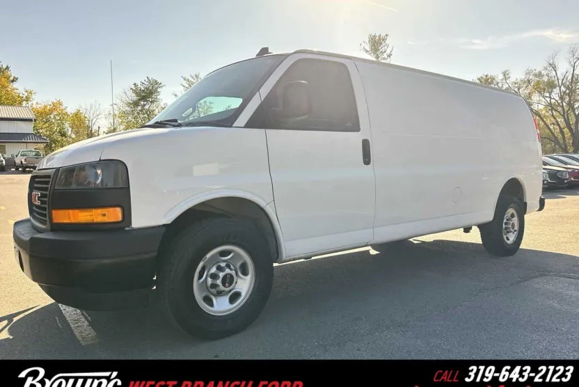 2023 Gmc Savana photo 1