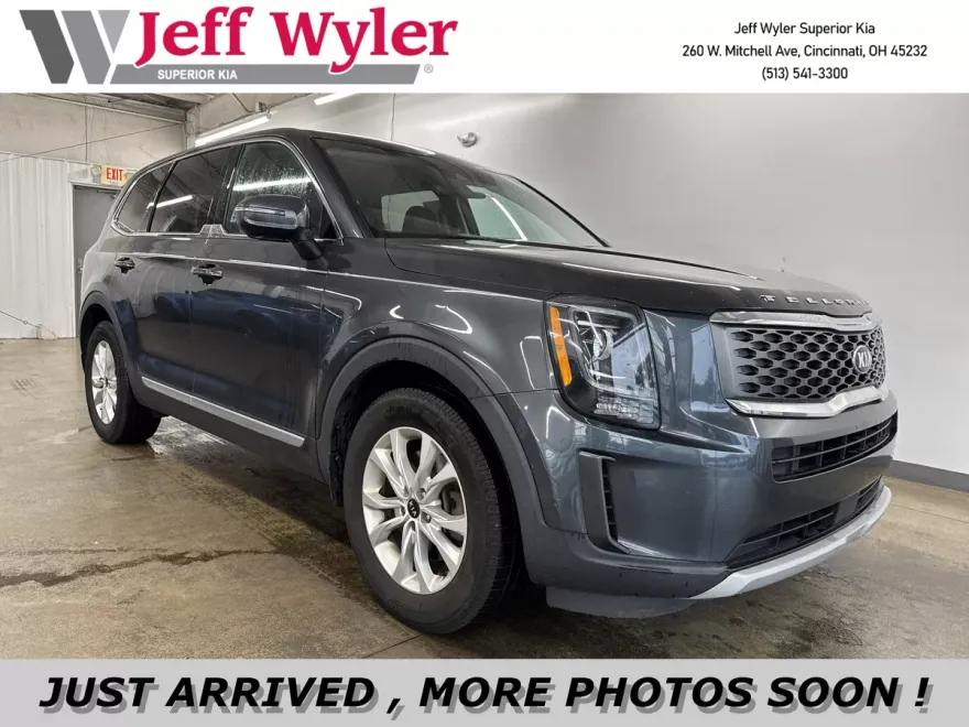 2020 Kia Telluride LX photo 1
