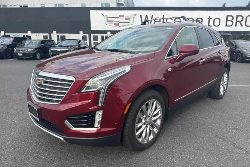 2017 Cadillac XT5 Platinum photo 1