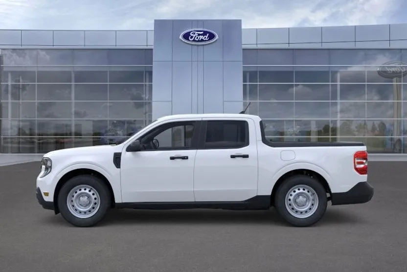 2025 Ford Maverick XL photo 1