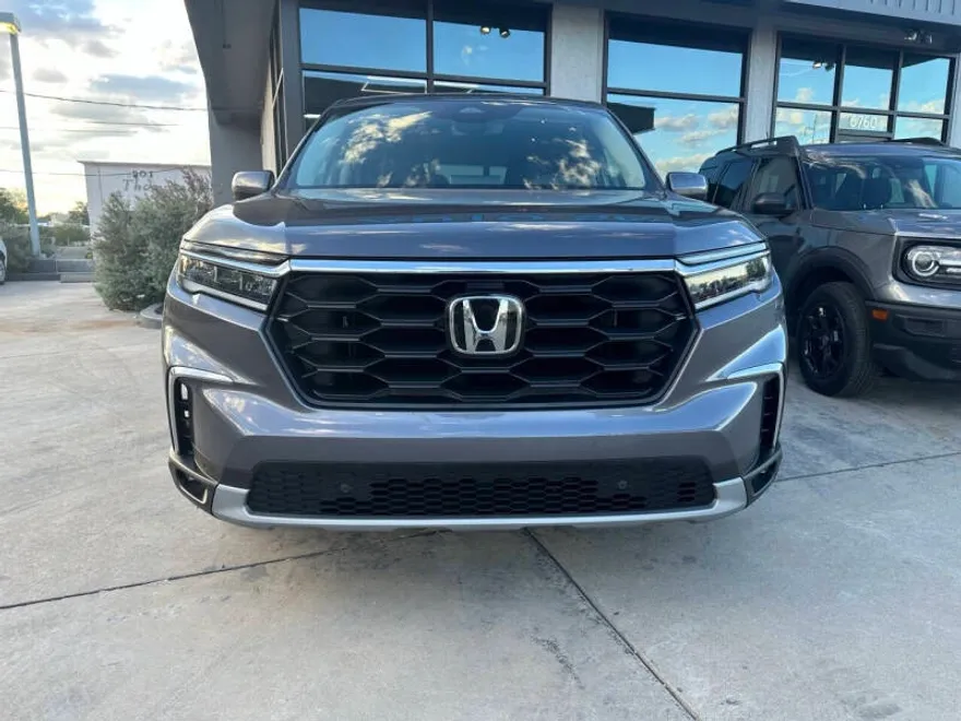 2024 Honda Pilot EX-L photo 1