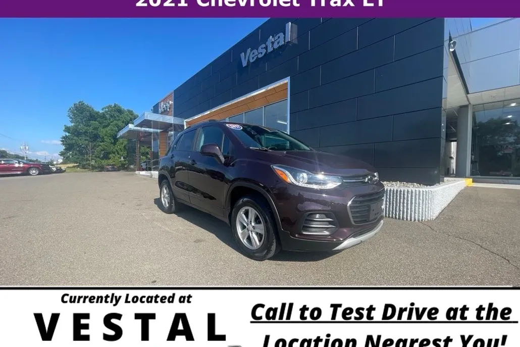 2021 Chevrolet Trax LT photo 1