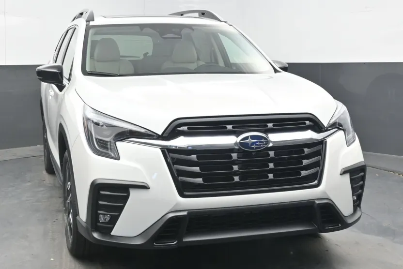 2025 Subaru Ascent Limited photo 1