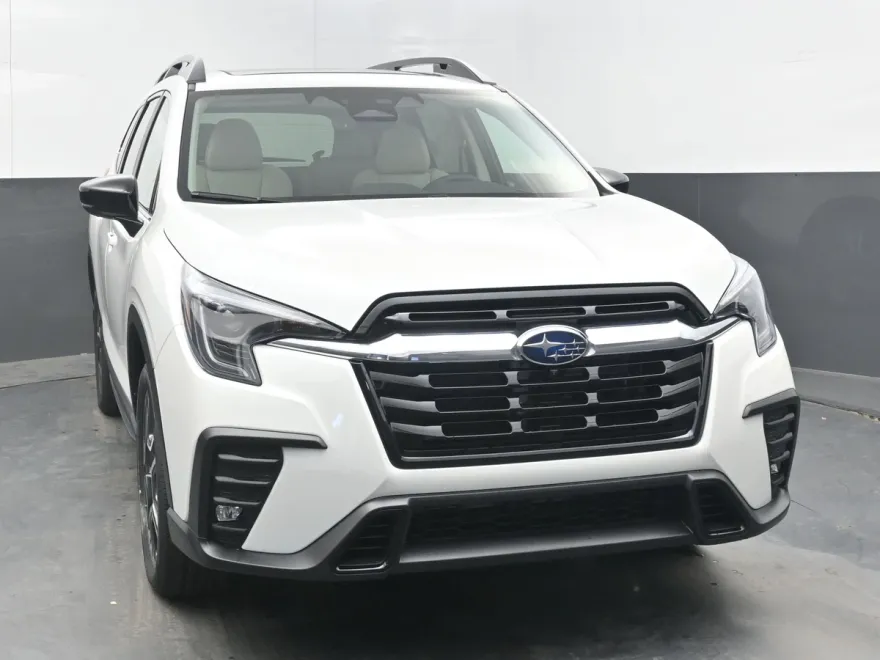 2025 Subaru Ascent Limited photo 1