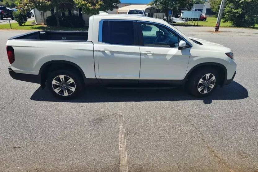 2019 Honda Ridgeline RTL photo 1