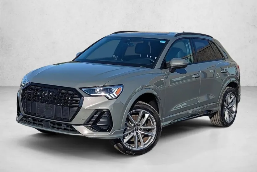 2022 Audi Q3 45 TFSI S line Premium photo 1