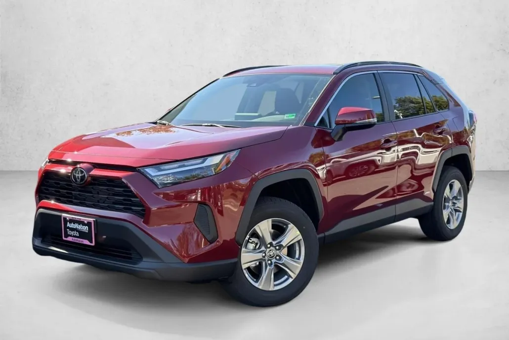 2025 Toyota RAV4 Hybrid XLE photo 1