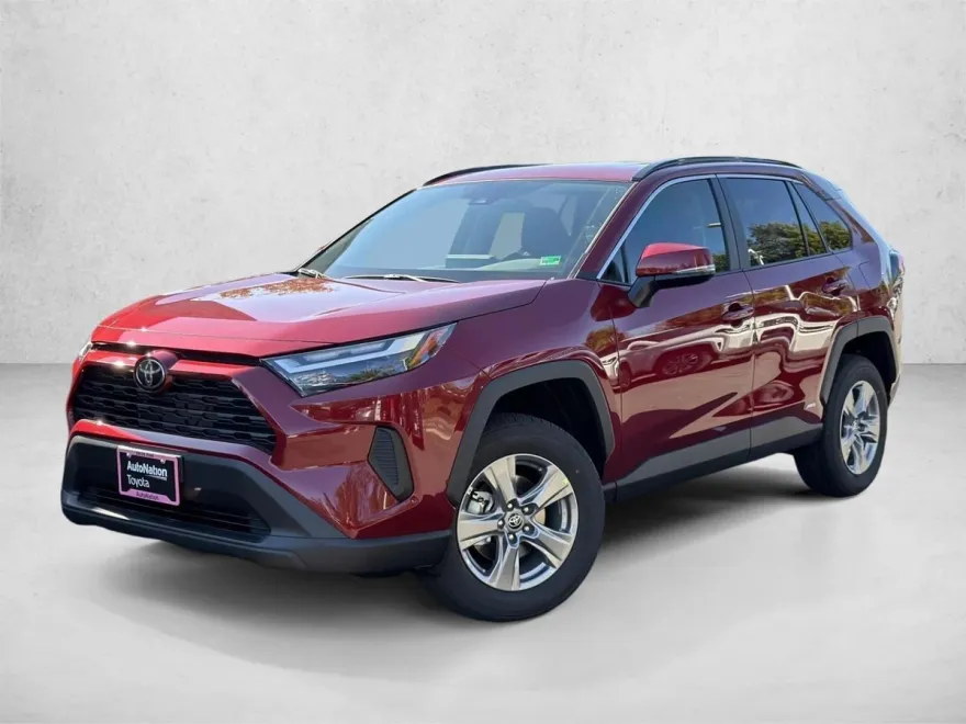 2025 Toyota RAV4 Hybrid XLE photo 1